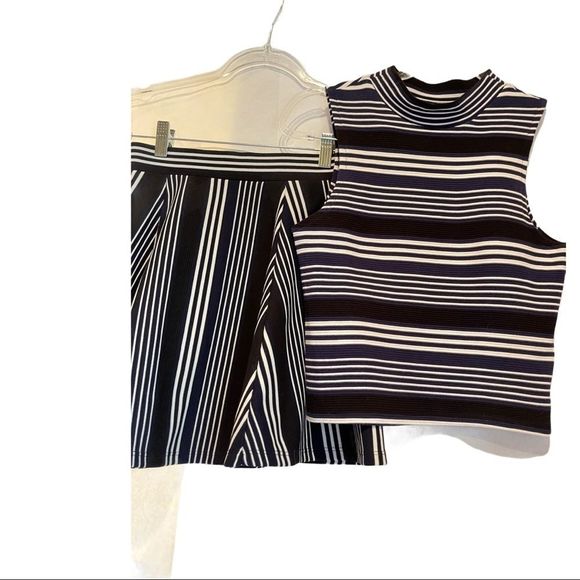 H&M Dresses & Skirts - H&M 2 piece outfit. Shirt and skirt navy blue and white